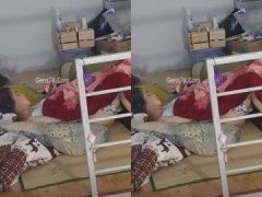 Nhìn Trộm Em Gái Đang Móc Lồn