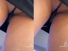 Nhân Viên Thế Giới Di Động Nude Cho Phi Công Ngắm Nghía