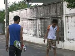 Bú Mút Con Cặc Gân Guốc Của Anh Top